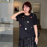 フロントのラッキホース刺繍が大人可愛いオーバーサイズ半袖TEE