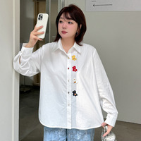 カラフルボタンとポニー刺繍が大人可愛い オーバーサイズ長袖シャツ