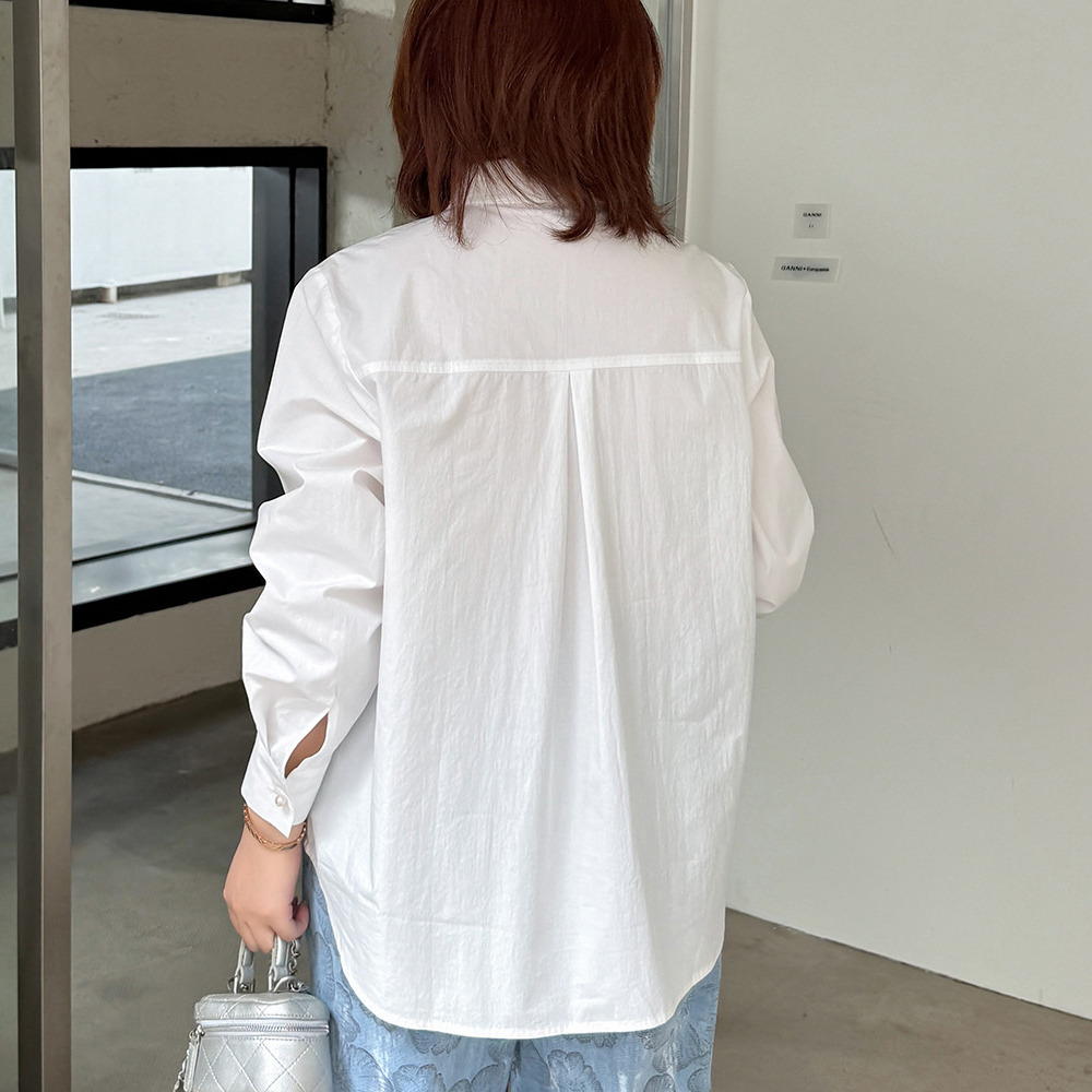 カラフルボタンとポニー刺繍が大人可愛い オーバーサイズ長袖シャツ7