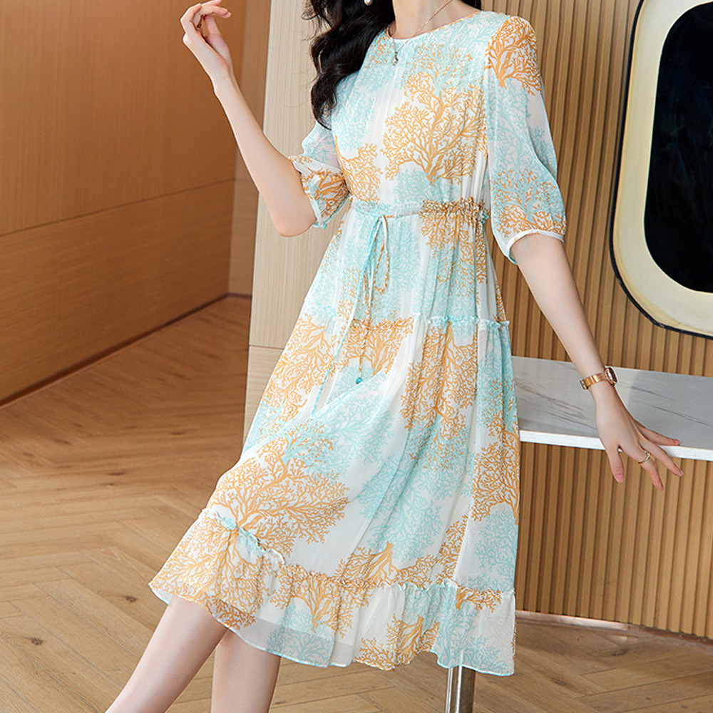 シルクライクなふんわりシフォン ツリープリントティアードワンピース4