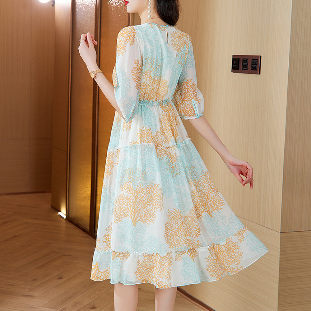 シルクライクなふんわりシフォン ツリープリントティアードワンピース6