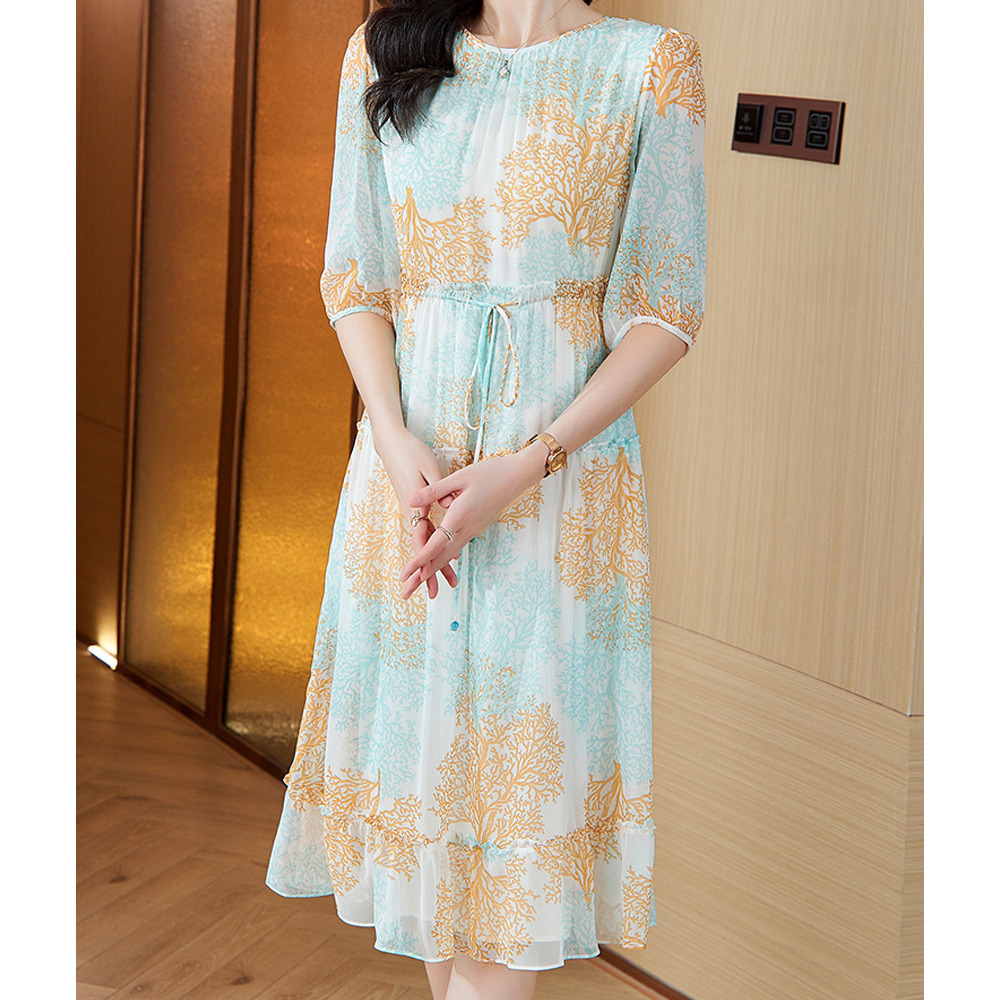 シルクライクなふんわりシフォン ツリープリントティアードワンピース7