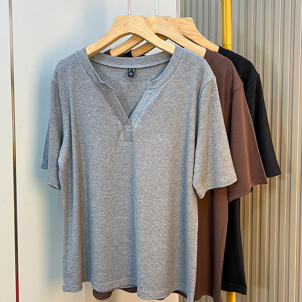 伸縮性に優れたリブニット素材で脇やキーネックのスタイルアップTシャツ sanmaru2