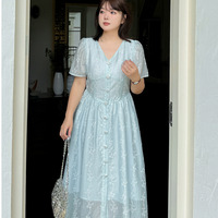 刺繍のようなプリントがレトロでフェミニンな フレアワンピース sanmaru