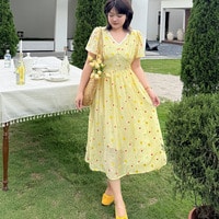 フラワーレース縁取りＶネック 花＆ハート刺繍のガーリーワンピース