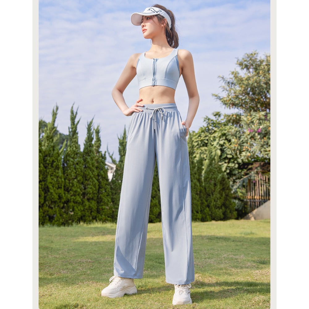 さらっとクールな冷汗素材のスポーツ用ストレートパンツ10