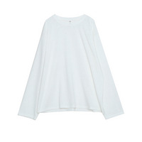 さらりと涼しく、夏の日差しからやさしく守る。大人のための長袖Tシャツ