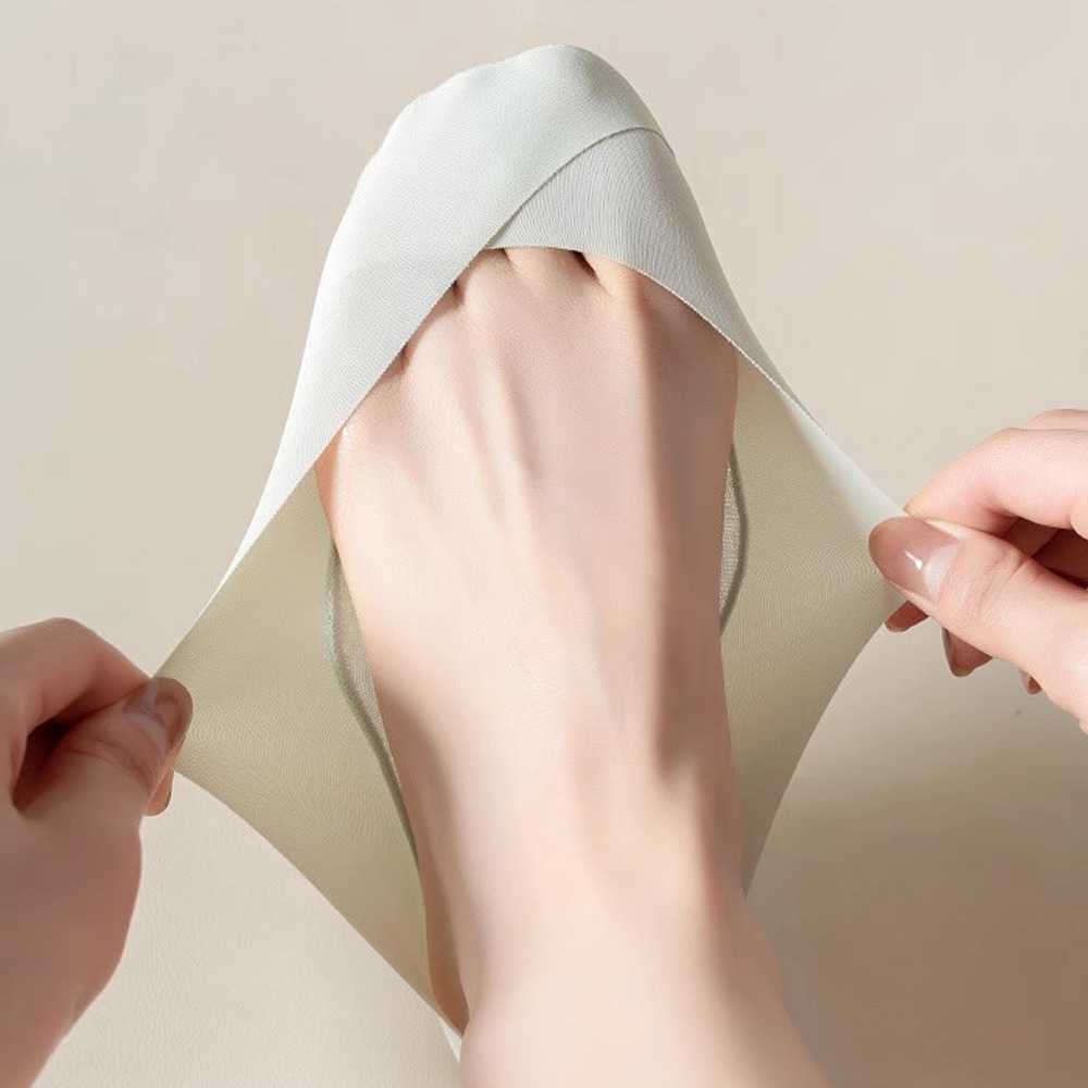 アイスシルク素材のひんやりソックス3