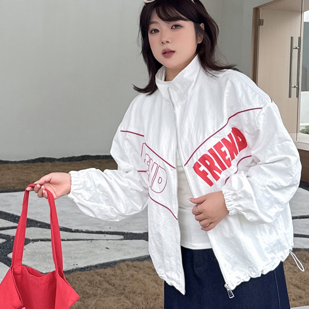 レトロなグラフィックが映える、ゆったりスタンドカラージャケット4