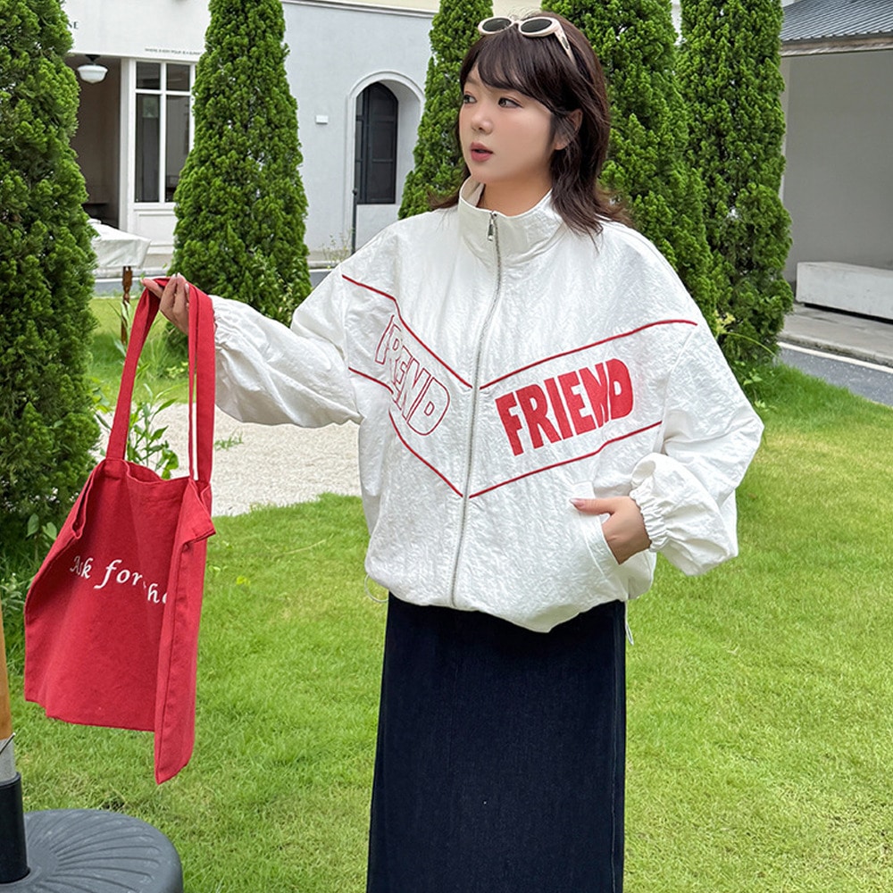 レトロなグラフィックが映える、ゆったりスタンドカラージャケット5