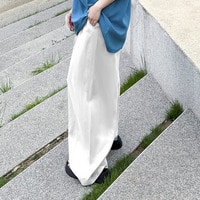 極上の滑らかな風合い。体型を美しくカバーするイージーワイドパンツ
