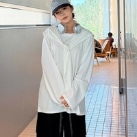 気取らないシックさ。ドレープリボンが惹きたてる洗練フーディー