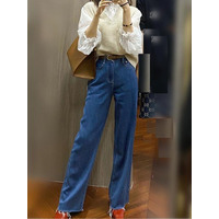 ハイウエストでワイドストレートのきれいめブルーデニムパンツ　大きいサイズ レディース