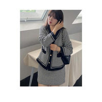 上品でラグジュアリー！ノーカラージャケット+Aラインスカートスーツ　大きいサイズ レディース