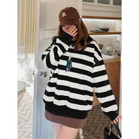 フロントの女の子のイラストが可愛い！ボーダー柄 裏起毛トレーナー　大きいサイズ レディース