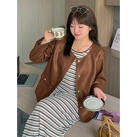 上質なエコレザーのショート丈ノーカラー シングルブレスト ジャケット　大きいサイズレディース