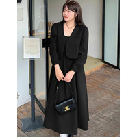 ワッフル生地のクラシカルなショートジャケット+肩紐ワンピーススーツ 　大きいサイズレディース