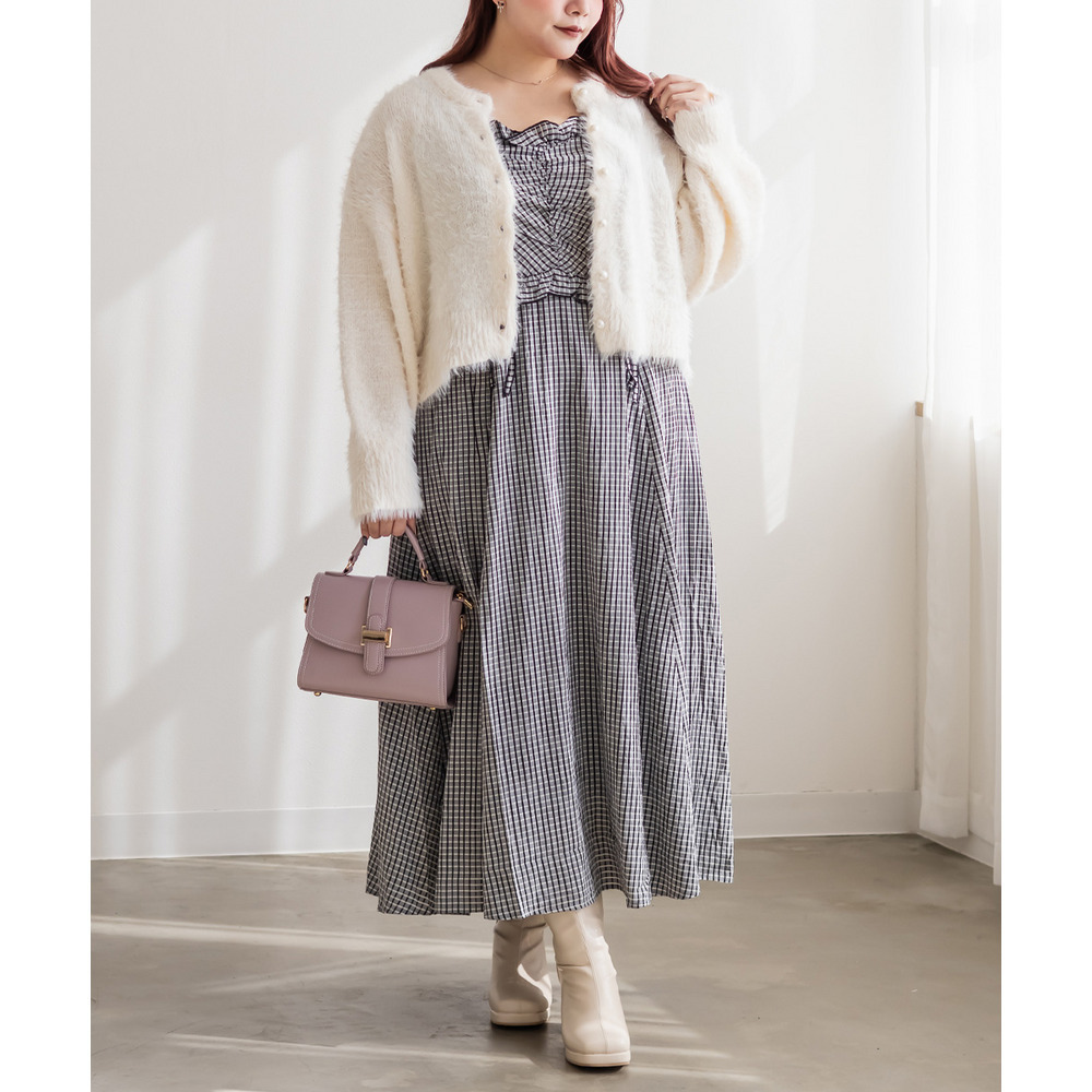 フェザーヤーンパール釦カーディガン3