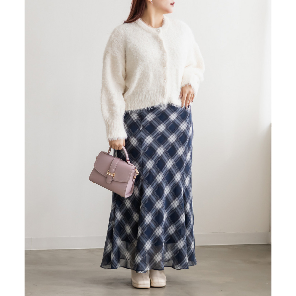 フェザーヤーンパール釦カーディガン5