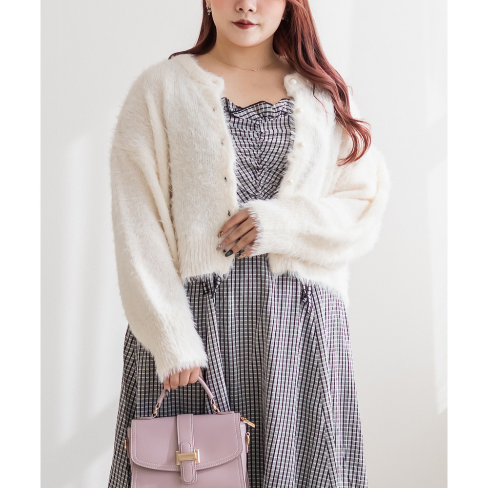 フェザーヤーンパール釦カーディガン1