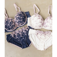 脇高アンティークレースソフトワイヤーブラジャー＆ショーツセット