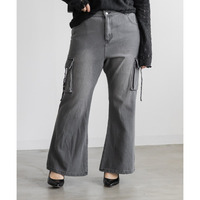 デザインベルトデニムフレアパンツ