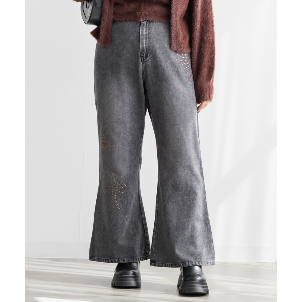 クロススタッズデニムフレアパンツ1