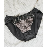 フラワー刺繍レースショーツ