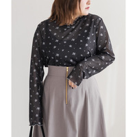 花柄シアーメロートップス