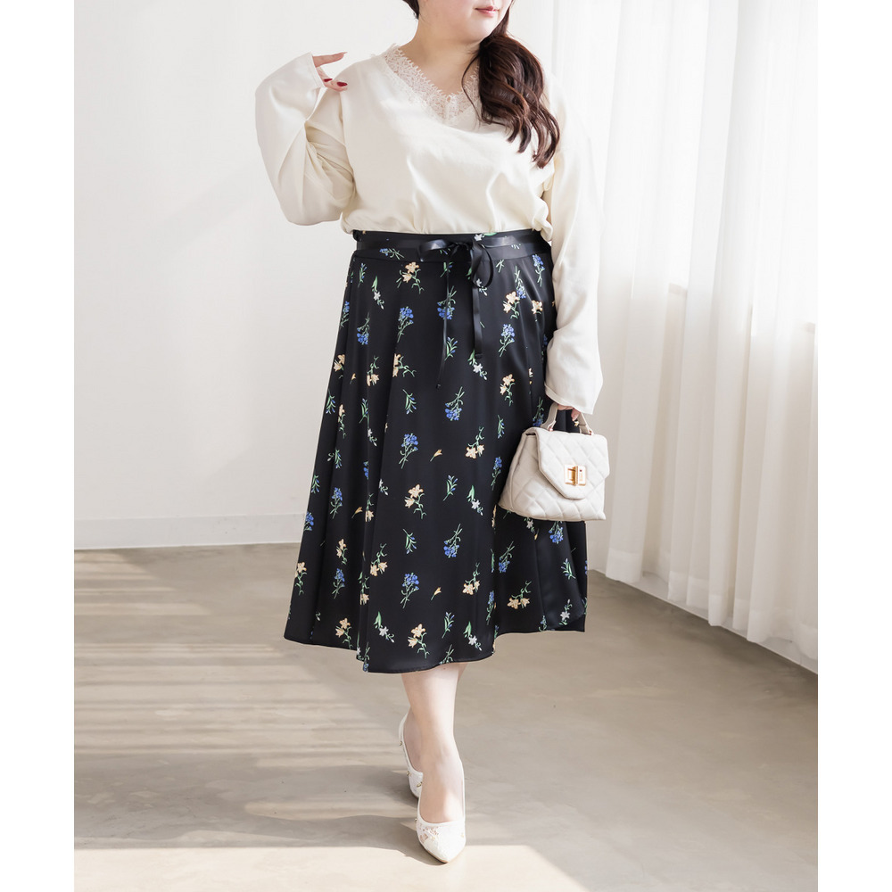 花柄サテンフレアスカート5