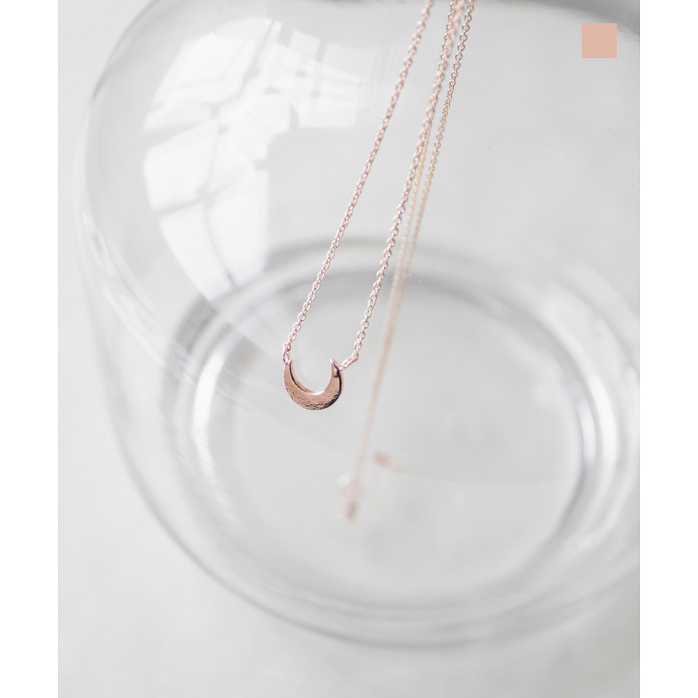 CLETTEオリジナルムーンネックレス