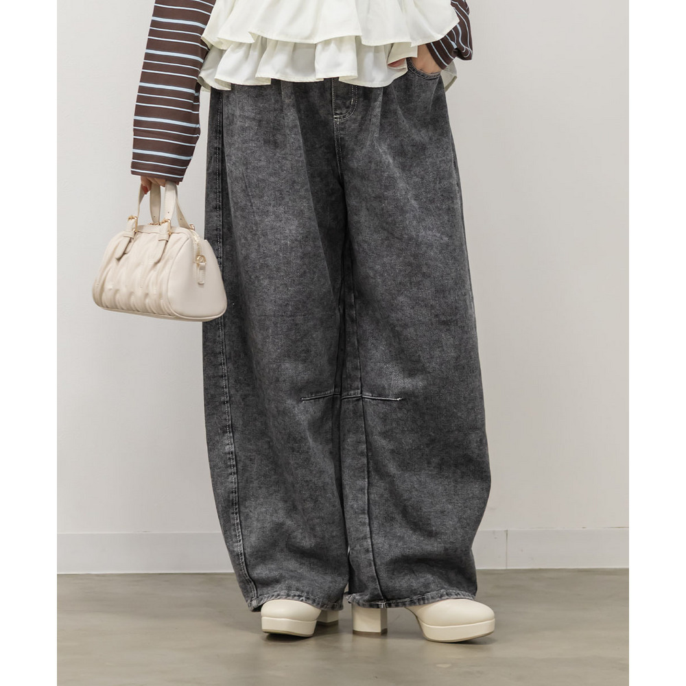 ドロスト付きバレルレッグデニムパンツ1