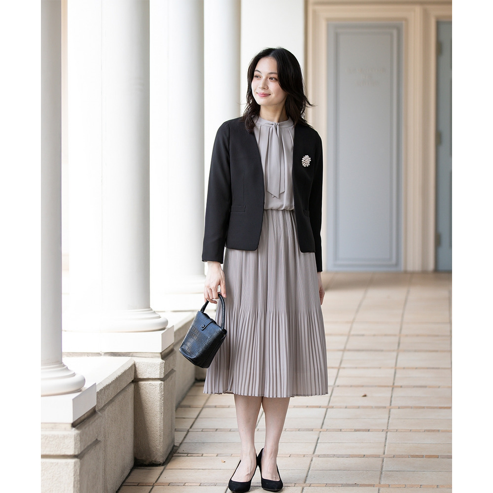 【入学式・卒業式・フォーマル】ダブルクロスノーカラージャケット+シフォンジョーゼットプリーツワンピースアンサンブル 大きいサイズ14