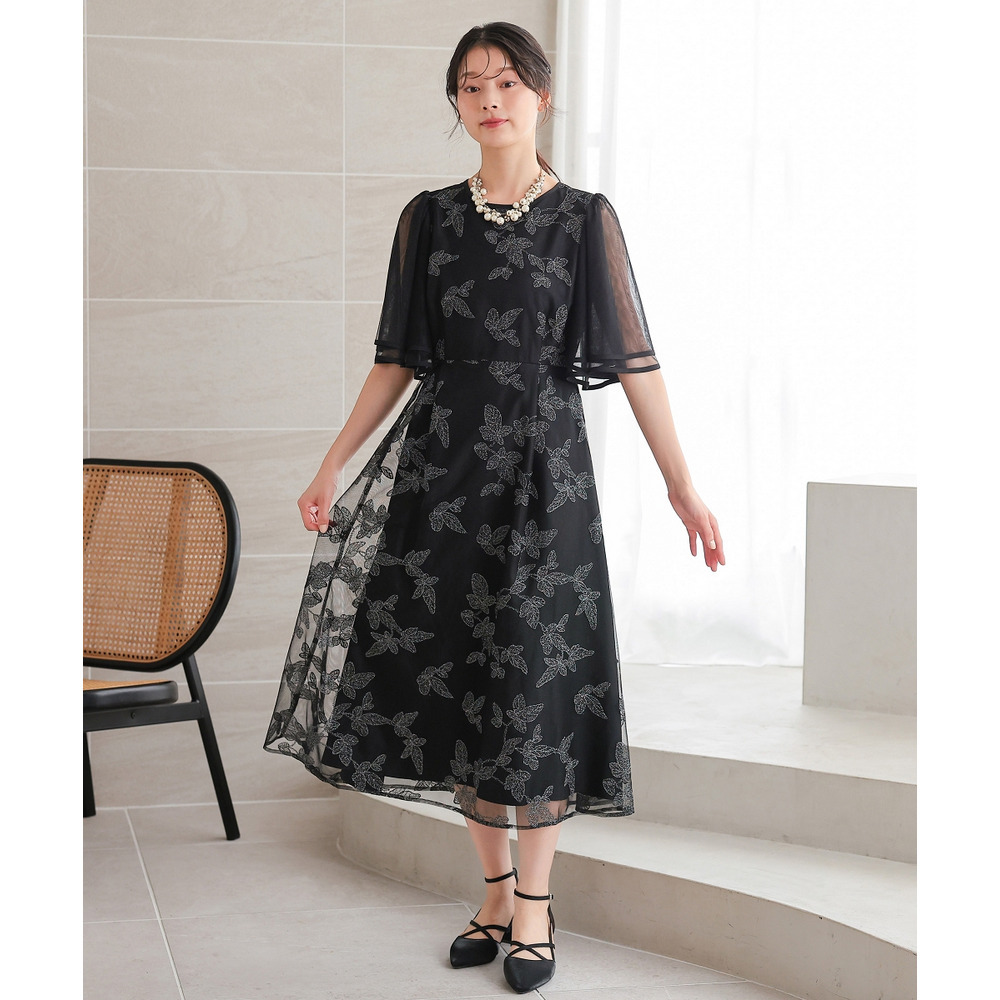 【結婚式・パーティードレス】チュール刺繍使いフレアスリーブワンピースドレス 大きいサイズ1