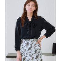 ストレッチパウダーサテンビッグリボンタイブラウス（しわになりにくい・速乾・洗濯機OK・UVカット） 大きいサイズ