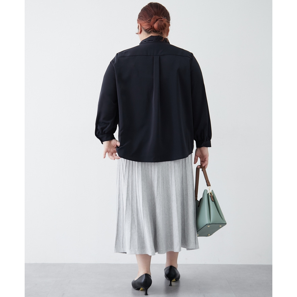 ストレッチパウダーサテンビッグリボンタイブラウス(しわになりにくい・速乾・洗濯機OK・UVカット) 大きいサイズ24