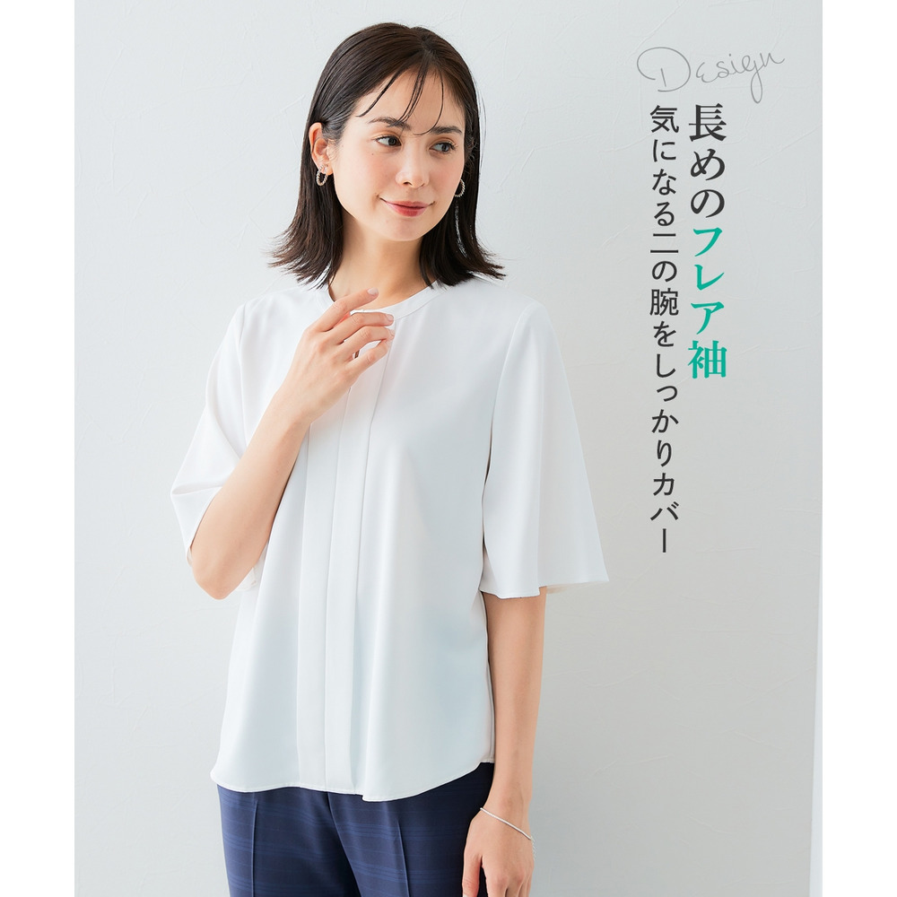 ストレッチパウダーサテンキーネックフレア袖ブラウス(しわになりにくい・速乾・洗濯機OK・UVカット) 大きいサイズ6