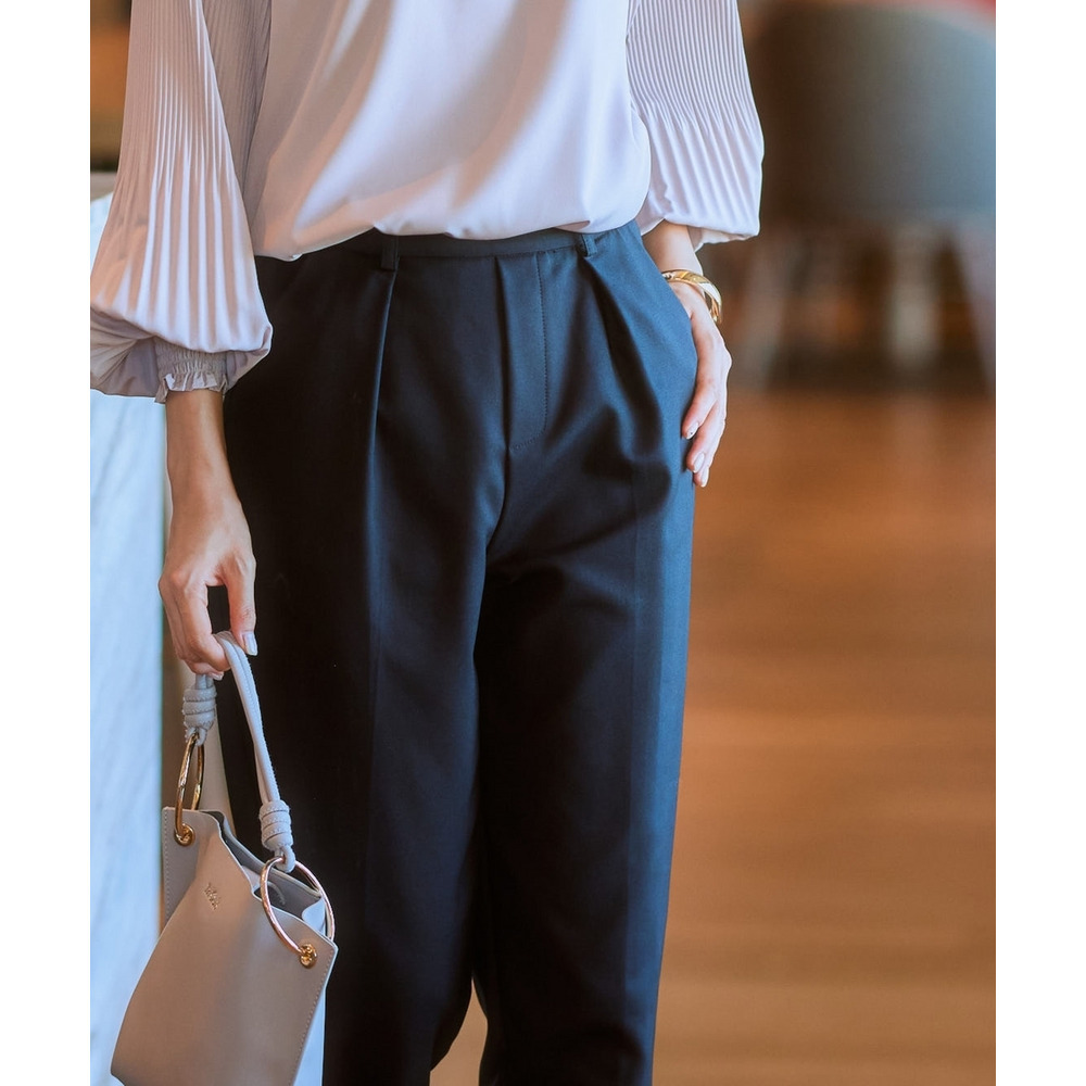 ハリ感素材ストレッチテーパードパンツ 大きいサイズ23