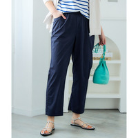 ストレッチうす軽楽ちんクロップドストレートパンツ（吸汗速乾）（ゆったりヒップ）　大きいサイズ