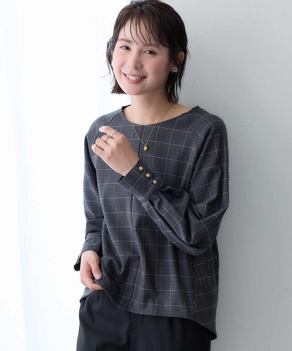 【あったか裏起毛】袖ゴールドボタンプルオーバーブラウス（しわになりにくい・ストレッチ・保温性） 大きいサイズ