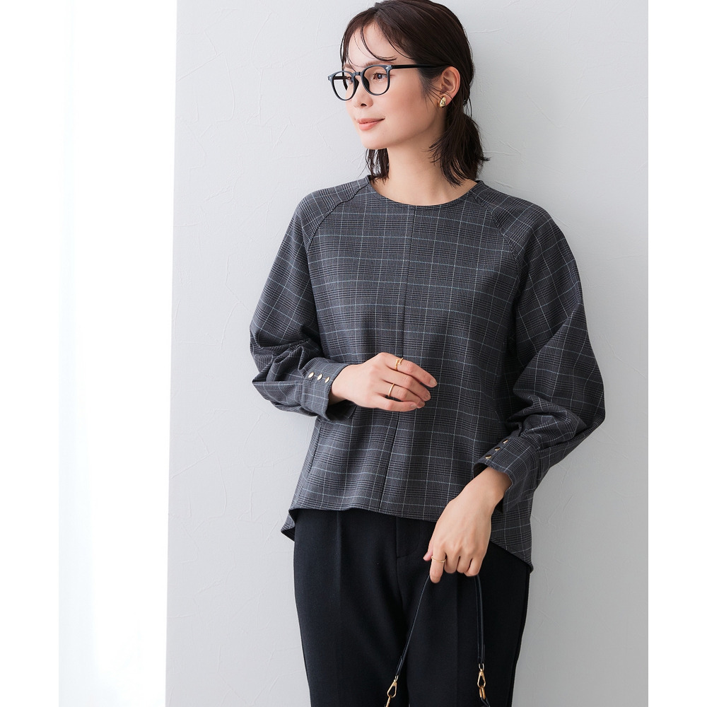 【あったか裏起毛】袖ゴールドボタンプルオーバーブラウス(しわになりにくい・ストレッチ・保温性) 大きいサイズ12