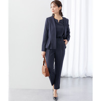 【レディーススーツ】ドビー素材タックノーカラージャケットパンツスーツ3点セット（ジャケット＋七分袖フレア袖ブラウス＋テーパードパンツ） 大きいサイズ