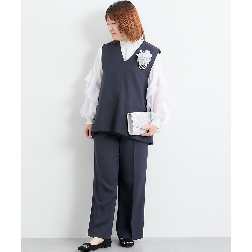 【レディーススーツ】ドビー素材セットアップパンツスーツ4点セット(ノーカラージャケット+ジレ+ブラウス+セミワイドパンツ) 大きいサイズ21