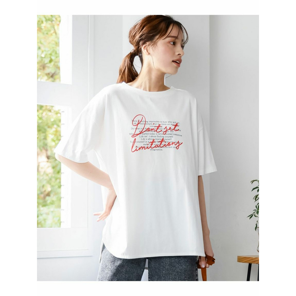 大きいサイズ　5分袖ビッグシルエットプリントチュニックＴシャツ（吸汗速乾） モカベージュ(蝶々) 1