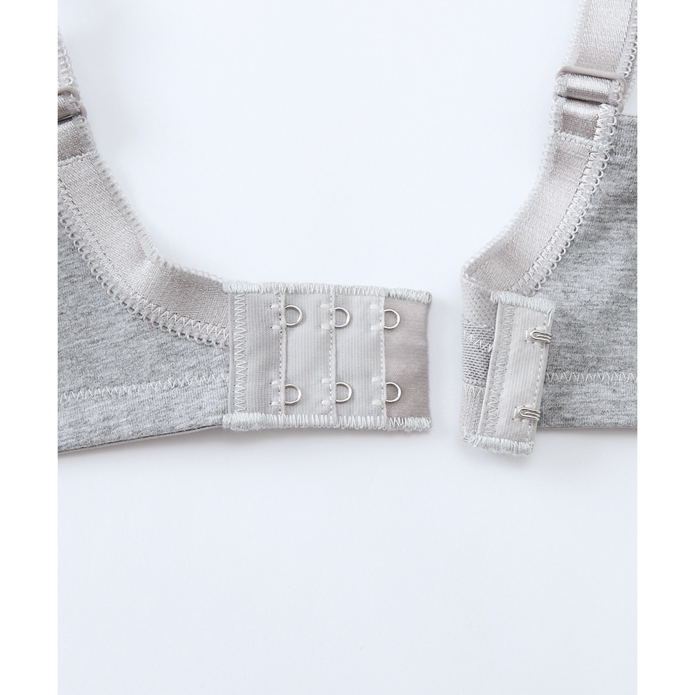 素肌にやさしい綿混リフトアップブラジャー22