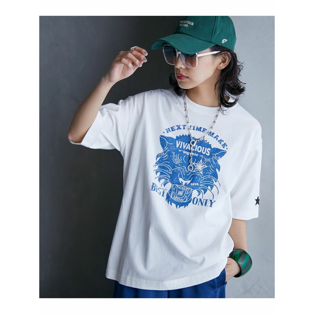 大きいサイズ 綿100％グラフィックプリントＴシャツ（GEVS.） オフホワイト 1