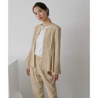 【入学式・卒業式・フォーマル】洗えるデザイン3点セットスーツ（ペプラムジャケット＋ブラウス＋パンツ） 大きいサイズ　Callarus