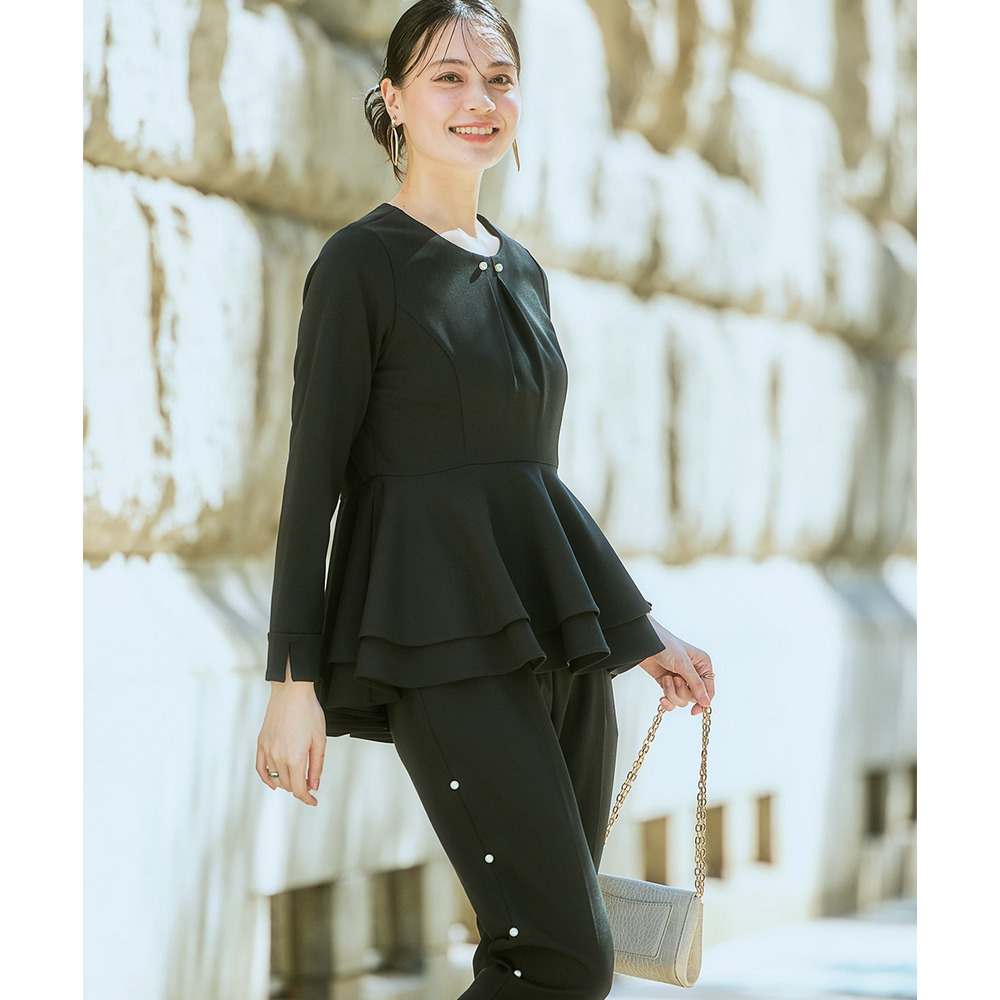 【入学式・卒業式・フォーマル】カットジョーゼットペプラムブラウス+パール調ボタンデザインテーパードパンツセットアップ 大きいサイズ Callarus12