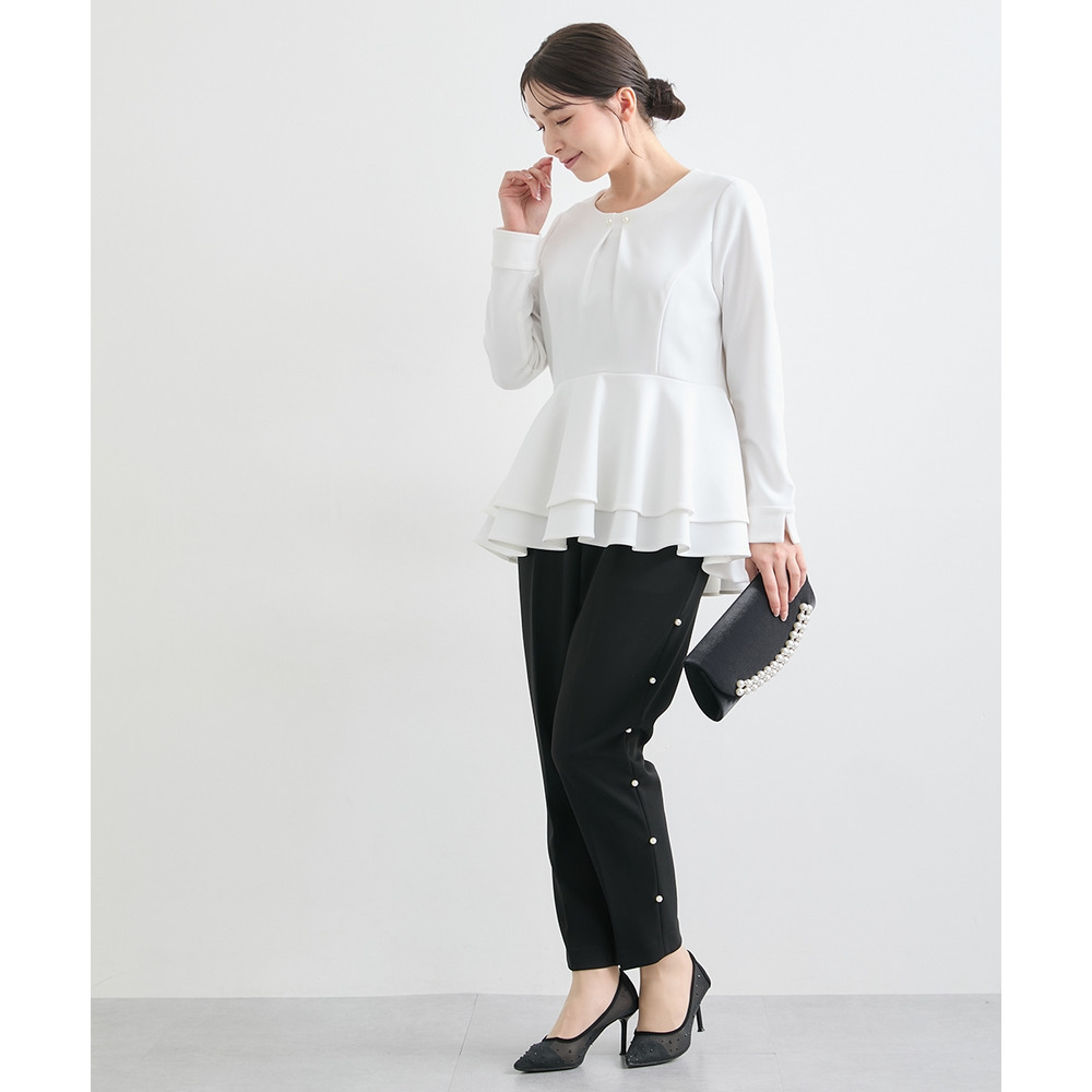【入学式・卒業式・フォーマル】カットジョーゼットペプラムブラウス+パール調ボタンデザインテーパードパンツセットアップ 大きいサイズ Callarus22