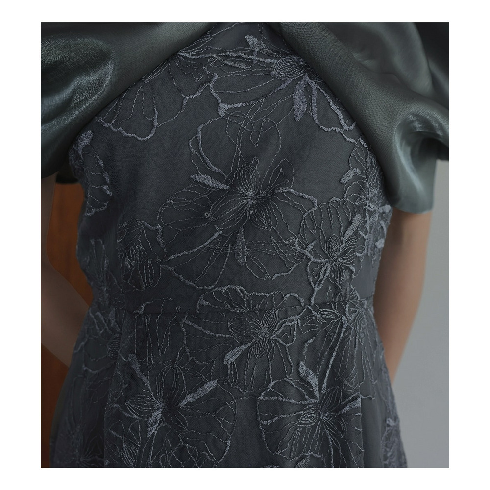 【お呼ばれ・よそいき・結婚式・パーティー・オケージョンドレス】メタリックボイルオーガンジーオフショルダーデザイン刺繍ワンピースドレス 大きいサイズ Callarus26